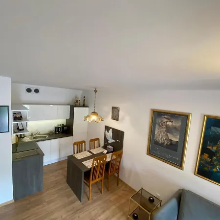 Apartament Pod Zurawiem Apartman
